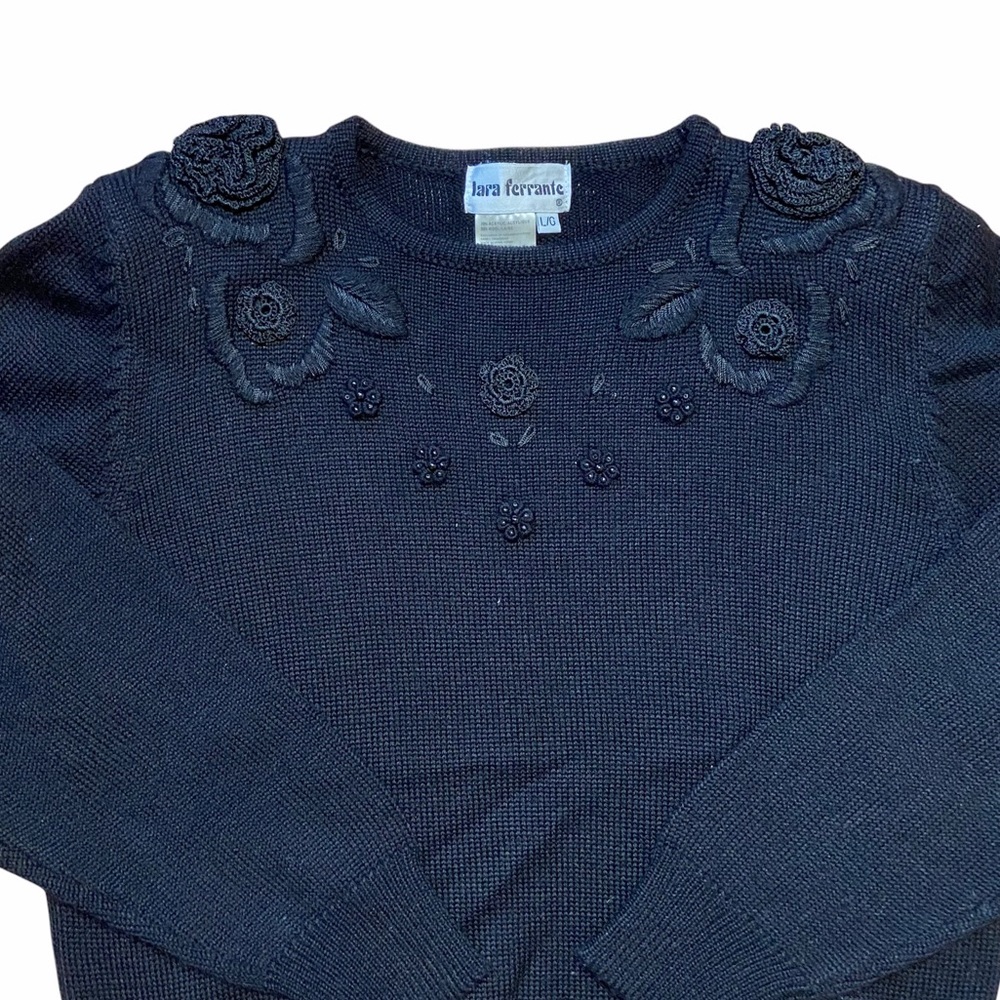 Vintage Women’s Embroidered Textured Black Sweater Large